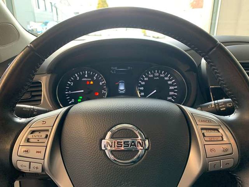 Nissan Pulsar 1,2 Tekna / Navi / LED / SHZ / 360° Kamera